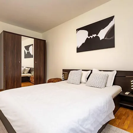 Urban Comfort 2bd Near Botev Stadium By Flat Manаger プロヴディフ