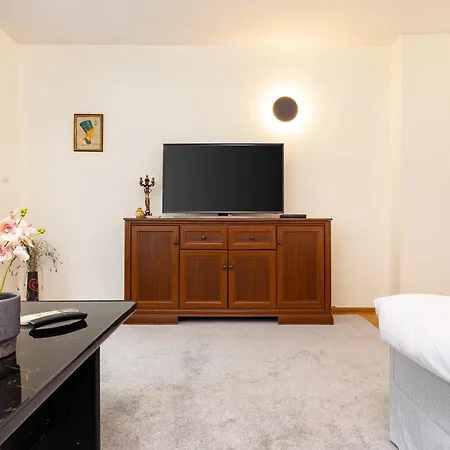 Urban Comfort 2bd Near Botev Stadium By Flat Manаger アパート *
