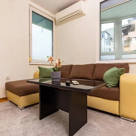 アパート Urban Comfort 2bd Near Botev Stadium By Flat Manаger プロヴディフ
