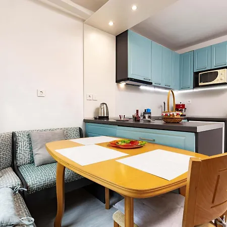 Urban Comfort 2bd Near Botev Stadium By Flat Manаger アパート プロヴディフ